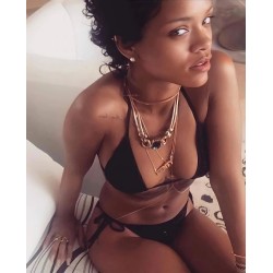 Rihanna: Icona della musica nera, regina della moda, provocatrice e in