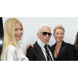 Karl Lagerfeld: Icône de la mode, adoré des stars et des top models