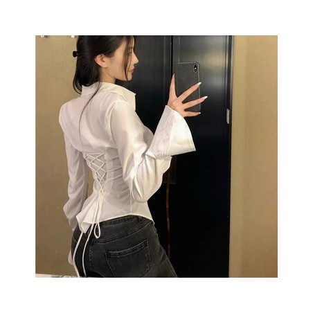 Blusa blanca de manga acampanada - Moda coreana, tendencia y asequible