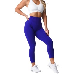 Vêtements de sport femme : leggings ultra doux, couleurs tendances