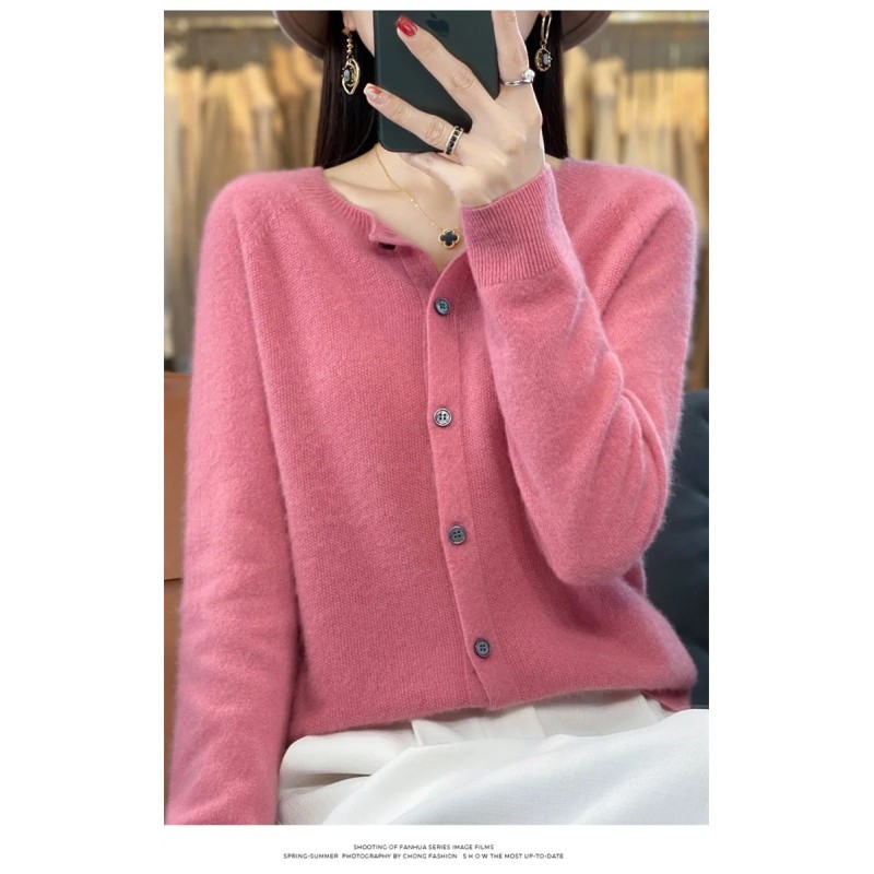 Merino wool sweater: softness and elegance