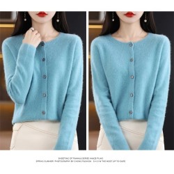 Merino wool sweater: softness and elegance