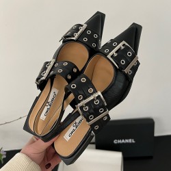 Mary Janes Punk: Vintage renovado, comodidad y estilo