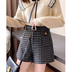 High-Waisted Vintage Tweed Shorts: Chic and Trendy