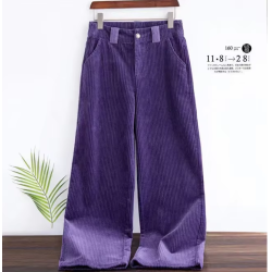 Moda de los 90: Pantalones anchos de pana morada