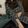 Oversized Grunge Plaid Shirt: Retro Style & Comfort